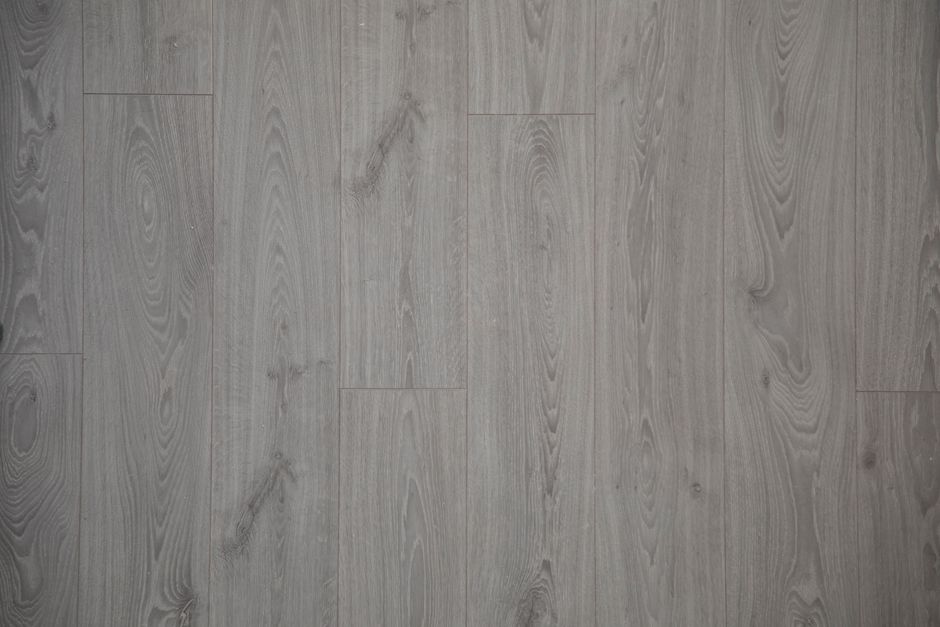 Laminate flooring installation